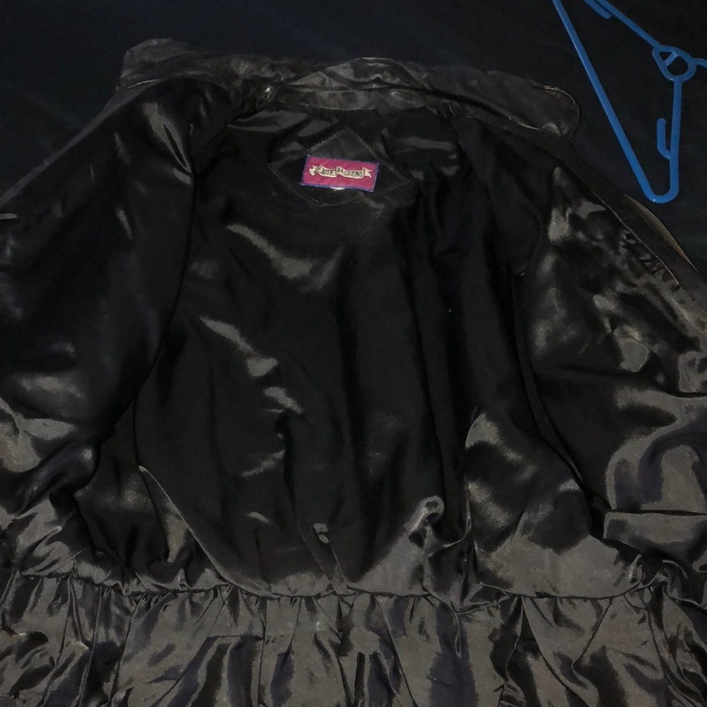 Vintage Leather Jacket - Picture 3 of 5